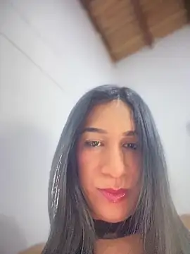 Snapshot of Ashly_Miller chatting on 11.20.25 Ashly Miller online show from 11.20.25