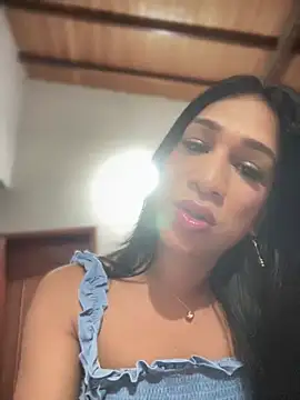 Snapshot of Ashly_Miller chatting on 11.27.25 Ashly Miller online show from 11.27.25