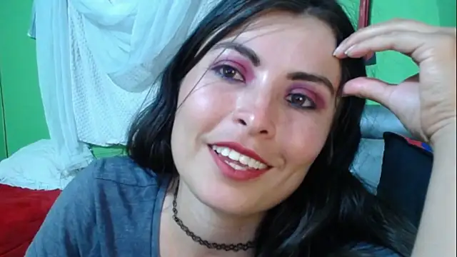 Alexandrasaenz online show from 01.08.25