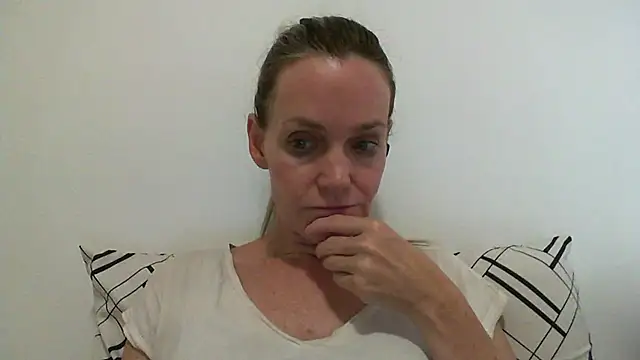 Annylove1 online show from 03.22.25