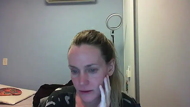 Annylove1 online show from 11.08.25