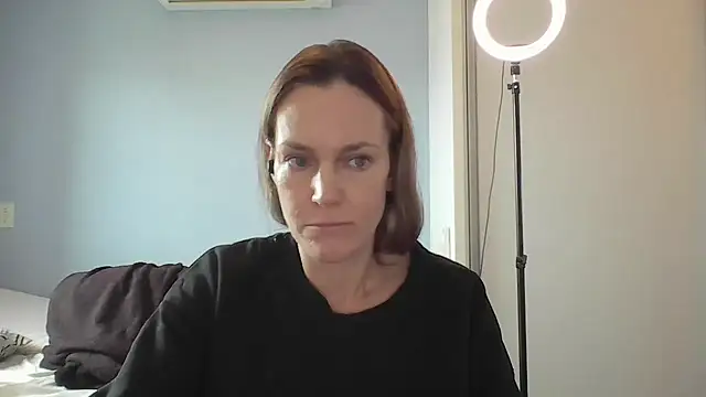 Annylove1 online show from 11.25.25