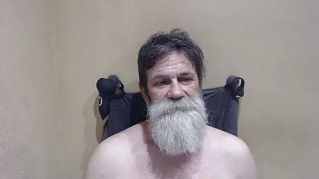 Snapshot of AlexNudo chatting on 06.24.26 AlexNudo online show from 06.24.26
