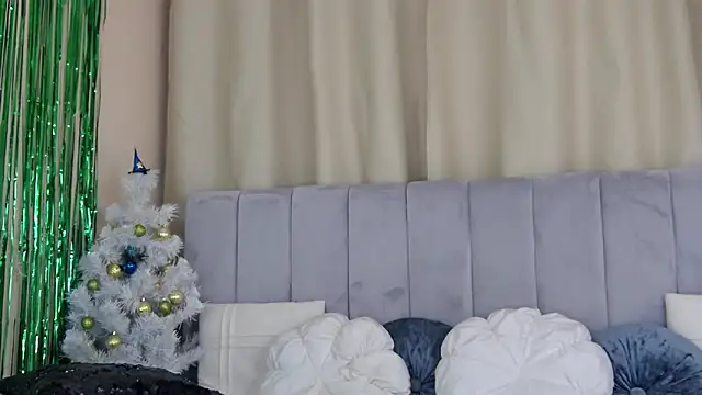 Barbie Blond  online show from 12.29.24