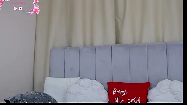 Barbie Blond  online show from 11.01.25