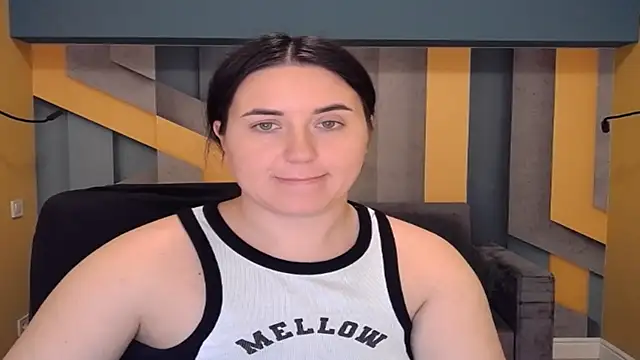 Roxie Bradley online show from 12.06.24