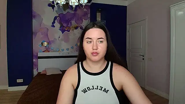 Roxie Bradley online show from 12.17.24