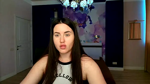 Roxie Bradley online show from 01.23.25