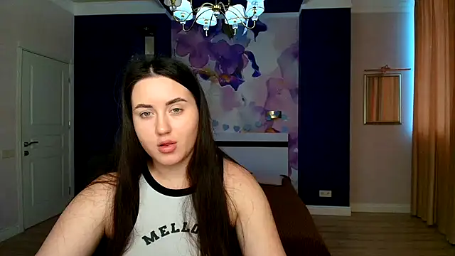 Roxie Bradley online show from 01.24.25