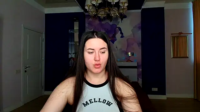 Roxie Bradley online show from 02.03.25