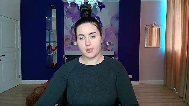 Roxie Bradley online show from 02.19.25