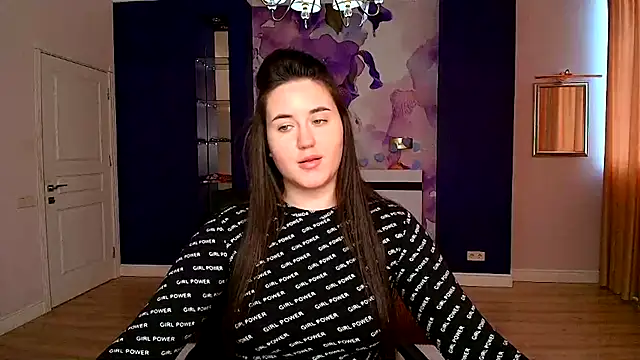 Roxie Bradley online show from 03.15.25