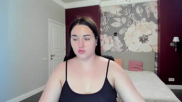 Roxie Bradley online show from 10.30.25