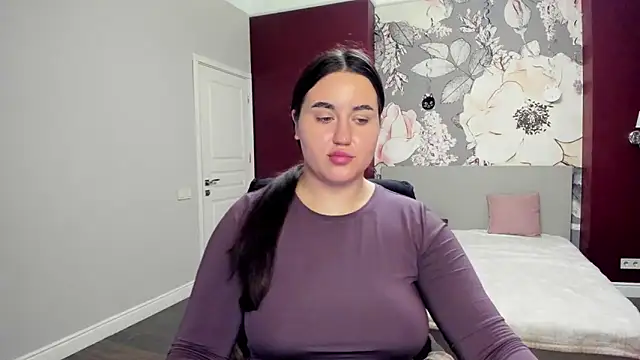 Roxie Bradley online show from 11.11.25