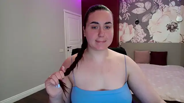 Roxie Bradley online show from 04.11.26