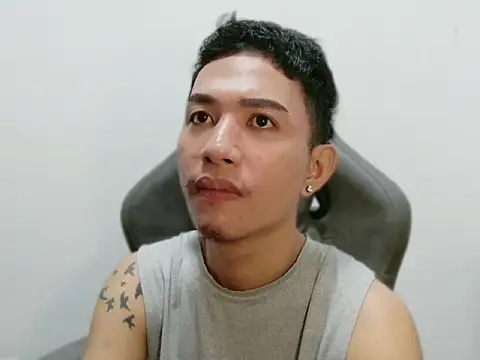 xlovercum online show from 02.11.26