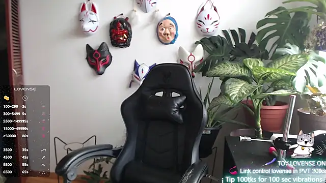 Snapshot of cat_salo chatting on 12.19.24 cat salo online show from 12.19.24