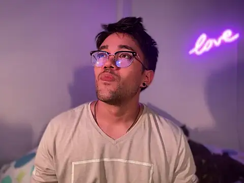 Im sophiie online show from 01.12.25