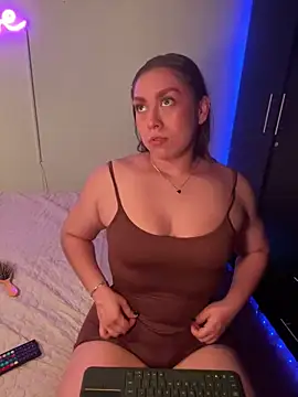 Im sophiie online show from 02.14.25