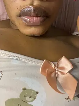  yisela  online show from 02.03.26