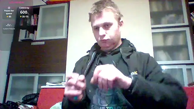 Snapshot of Matttthees chatting on 12.29.24 Matttthees online show from 12.29.24