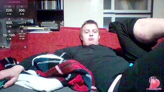 Snapshot of Matttthees chatting on 01.01.25 Matttthees online show from 01.01.25