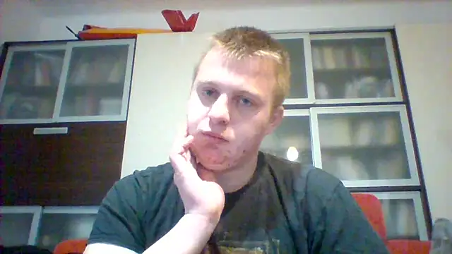 Snapshot of Matttthees chatting on 02.19.25 Matttthees online show from 02.19.25