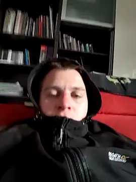 Snapshot of Matttthees chatting on 02.27.25 Matttthees online show from 02.27.25