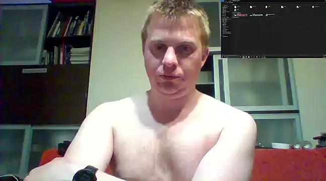 Snapshot of Matttthees chatting on 03.09.25 Matttthees online show from 03.09.25