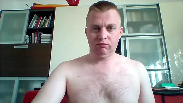 Snapshot of Matttthees chatting on 03.10.25 Matttthees online show from 03.10.25
