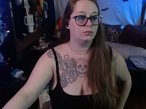 Snapshot of edgexchaos chatting on 11.09.25 edgexchaos online show from 11.09.25