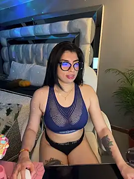 Miaparkerss  online show from 03.19.25