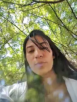 lady-rosse online show from 12.18.24