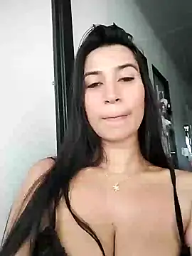 lady-rosse online show from 12.30.24