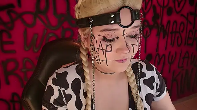 Laura takint online show from 12.08.24