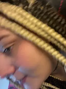 Laura takint online show from 01.08.25