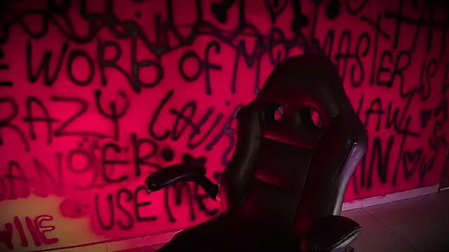 Laura takint online show from 02.11.25