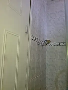 Laura takint online show from 11.12.25