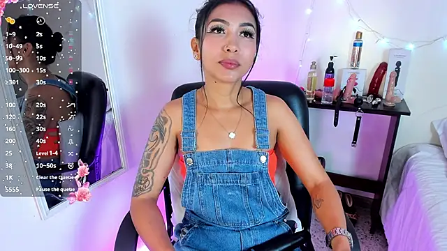 Snapshot of Tracy_lambo chatting on 02.14.26 Tracy lambo online show from 02.14.26