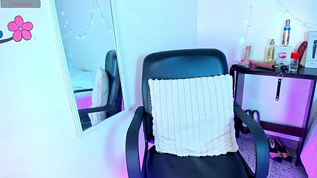 Snapshot of Tracy_lambo chatting on 02.26.26 Tracy lambo online show from 02.26.26