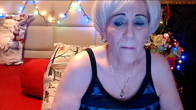 Snapshot of HappyWomanOn chatting on 01.03.25 HappyWomanOn online show from 01.03.25