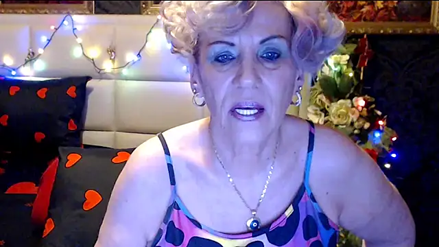 Snapshot of HappyWomanOn chatting on 01.23.25 HappyWomanOn online show from 01.23.25