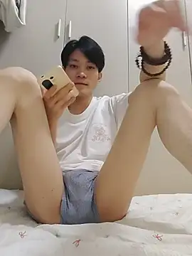 Snapshot of kennyassss chatting on 06.18.26 kennyassss online show from 06.18.26