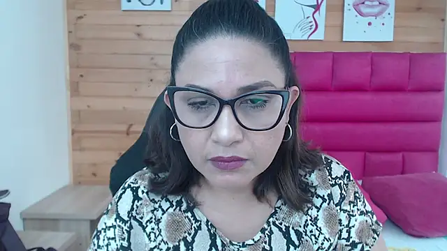 Katha Marck online show from 12.05.24