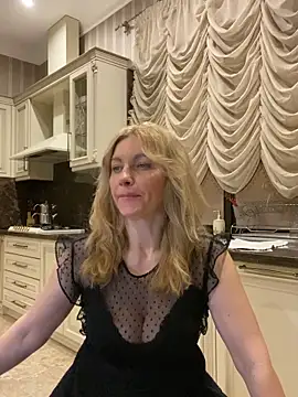Amazoniiaa online show from 03.08.25