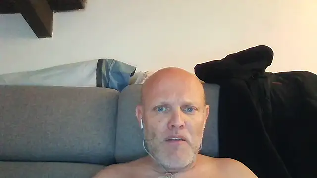 davigochi77bcn online show from 11.12.25