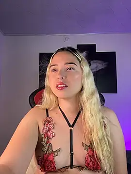 Irisweet  online show from 10.18.25