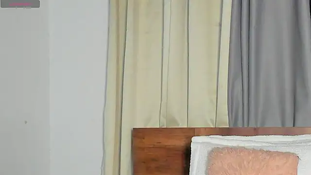 Snapshot of SaraVergara chatting on 01.04.25 SaraVergara online show from 01.04.25