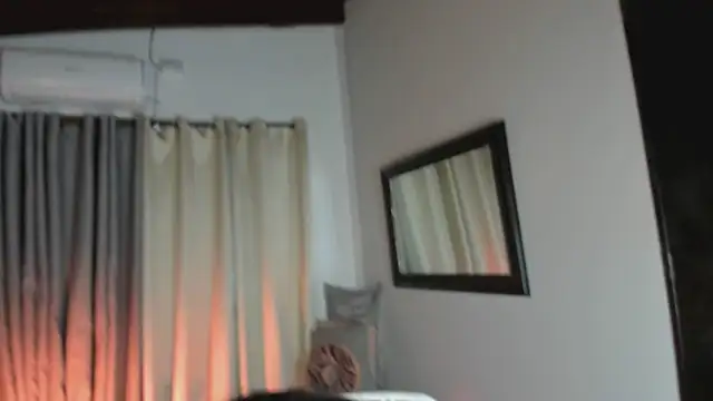 Snapshot of SaraVergara chatting on 02.27.25 SaraVergara online show from 02.27.25