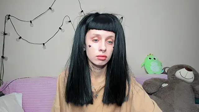 FlowerOfSin2001 online show from 09.21.25